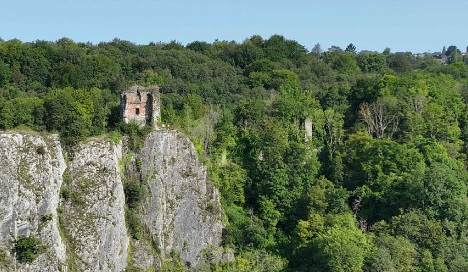 Ruines du chateau d'Amblève, Belgium